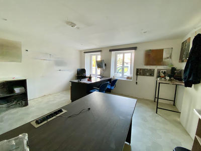 Maison - 342 m² - 5 pièces