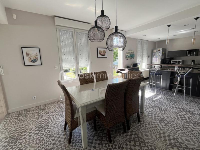 Maison - 170 m² - 6 pièces