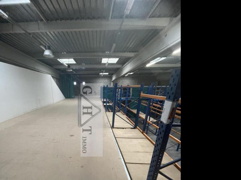 Entrepôt - 1 190 m²