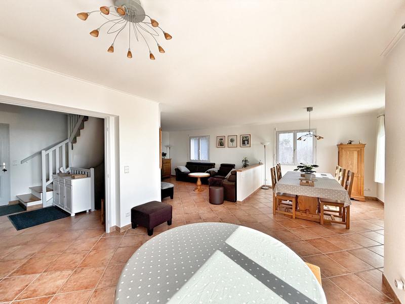 Maison - 213 m² - 8 pièces