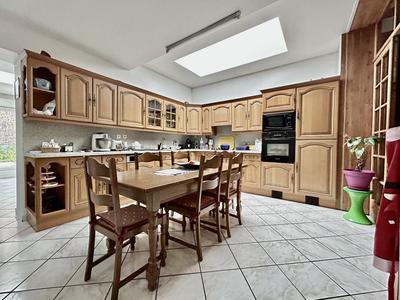 Maison - 131 m² - 6 pièces