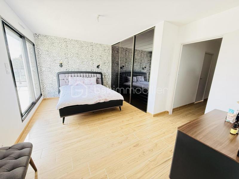 Maison - 172 m² - 6 pièces