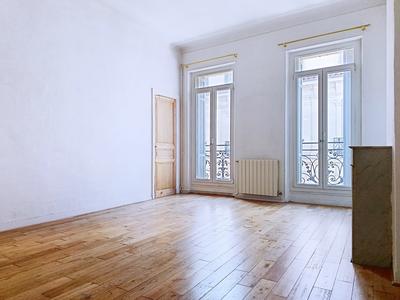 Appartement - 110 m² - 4 pièces