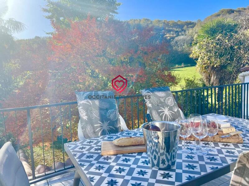 Maison - 202 m² - 7 pièces