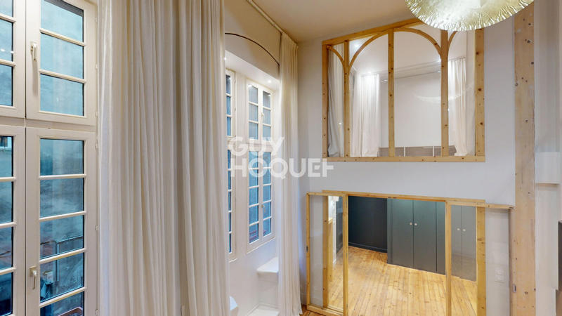 Appartement - 249 m² - 5 pièces