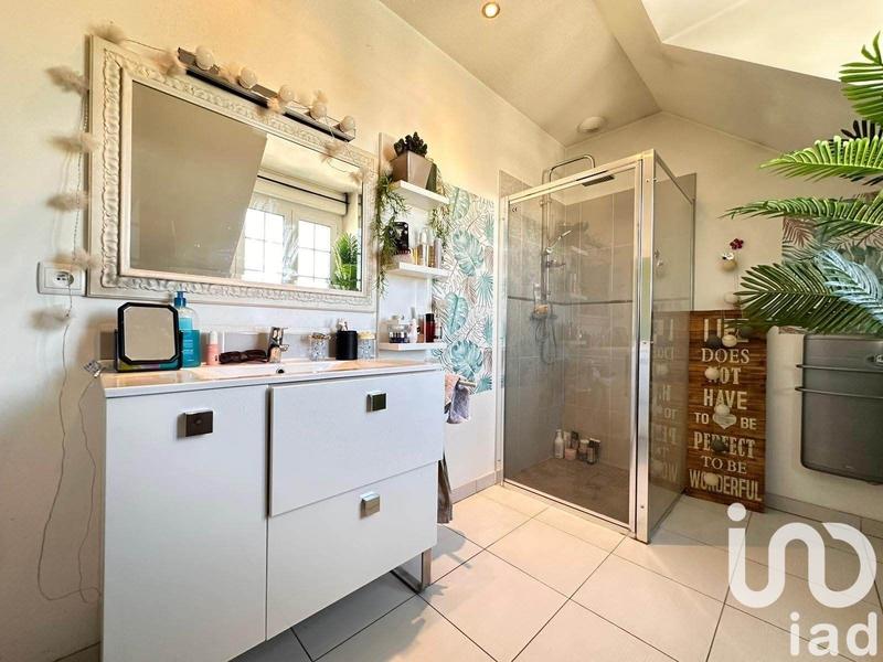 Maison - 200 m² - 7 pièces