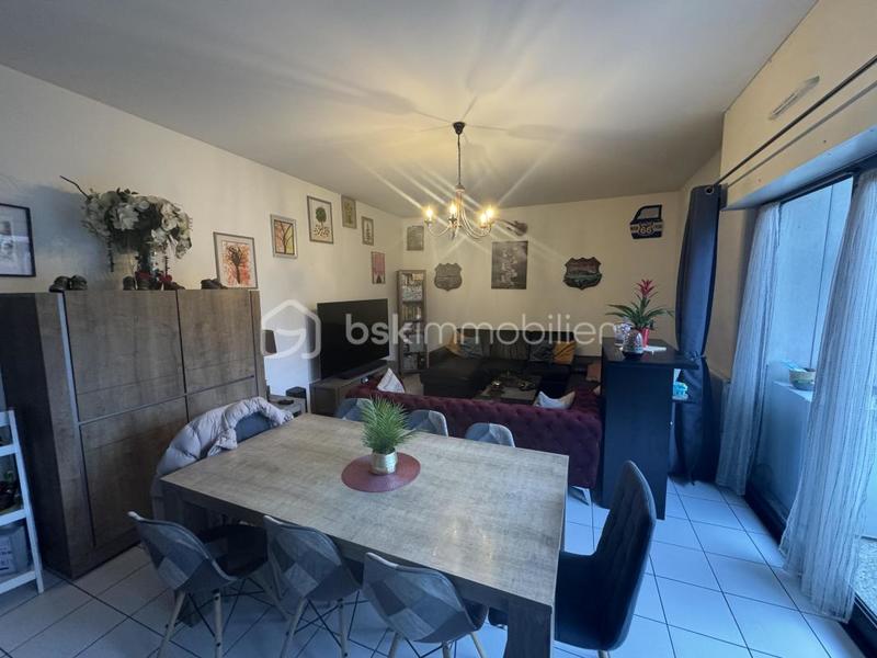 Appartement - 99 m² - 4 pièces