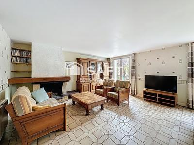 Maison - 98 m² - 5 pièces