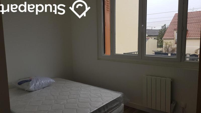 Chambre - 11 m² - 1 pièce