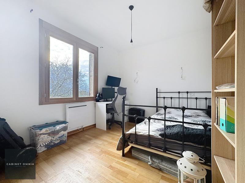 Maison - 102 m² - 4 pièces