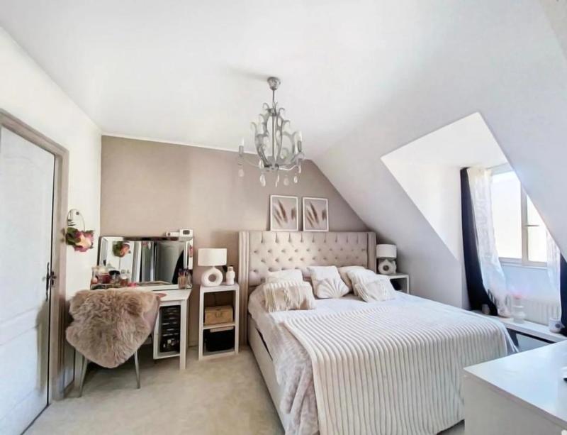 Maison - 200 m² - 6 pièces