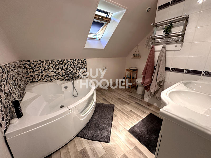 Maison - 146 m² - 9 pièces