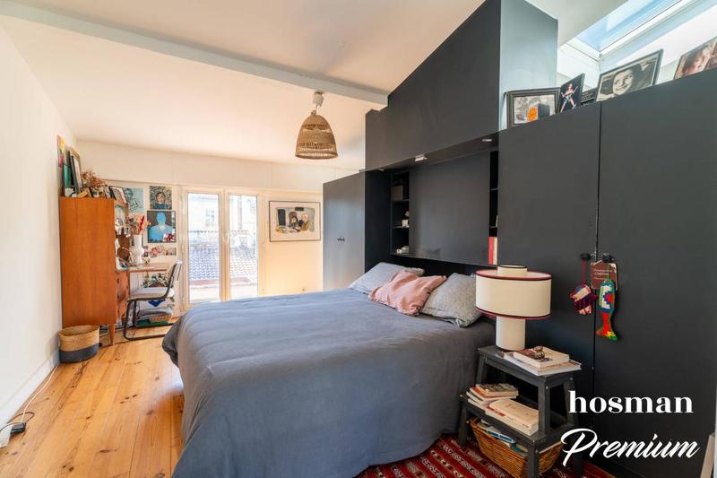 Maison - 250 m² - 7 pièces