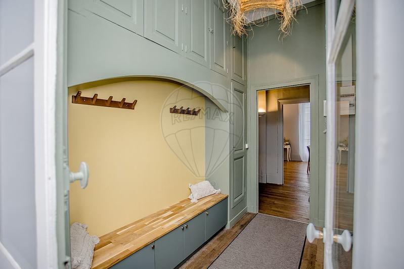 Appartement - 165 m² - 6 pièces