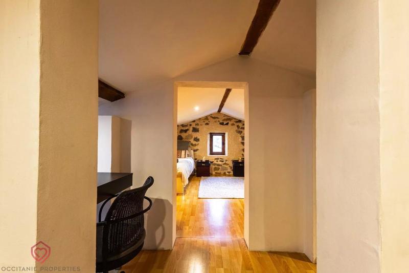 Propriété - 177 m² - 7 pièces