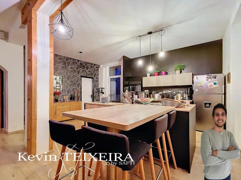 Maison - 147 m² - 8 pièces