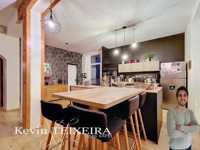 Maison - 147 m² - 8 pièces