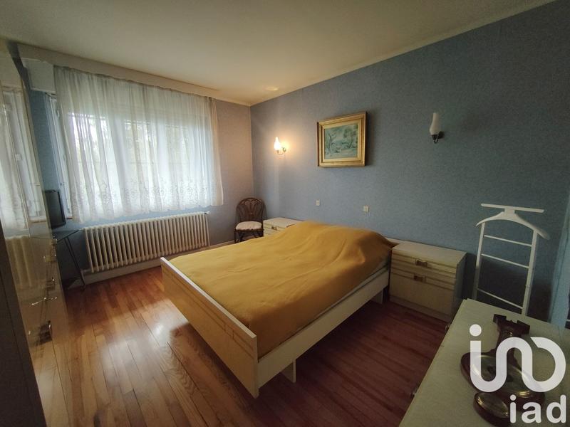 Maison - 200 m² - 8 pièces