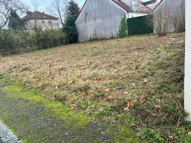 Terrain constructible - 334 m²