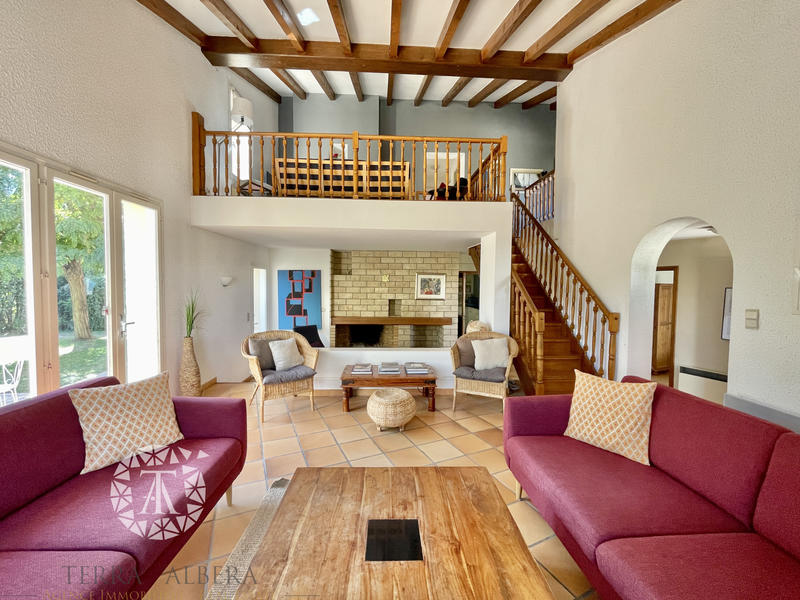 Villa - 192 m² - 6 pièces