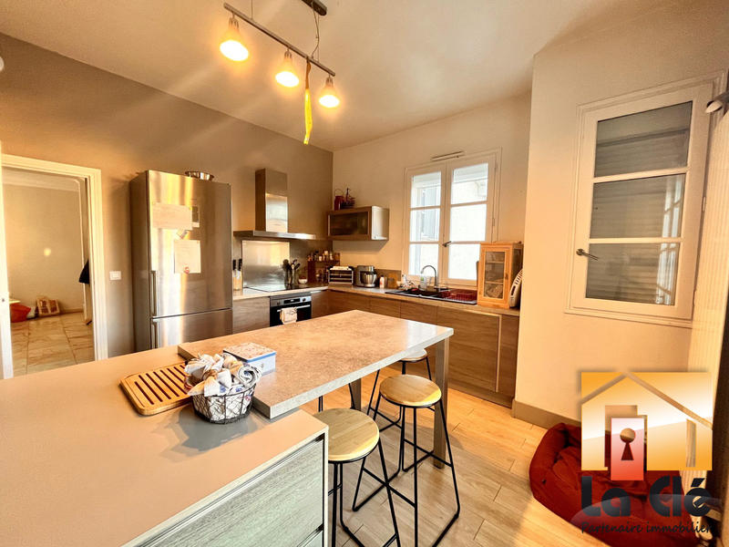 Maison - 278 m² - 7 pièces