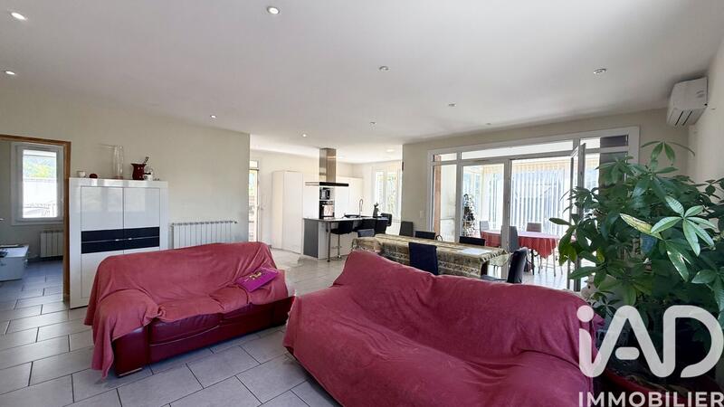 Maison - 95 m² - 4 pièces