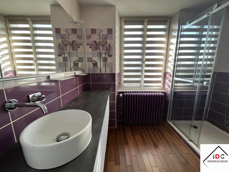 Appartement - 173 m² - 5 pièces