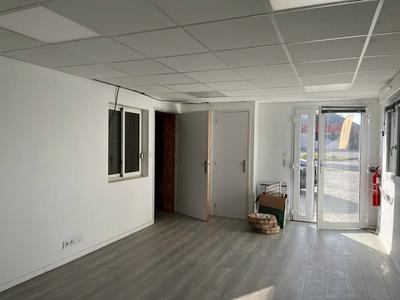 Local d'activité / Entrepôt - 110 m²