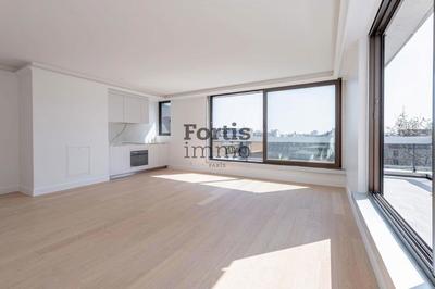 Penthouse - 90 m² - 2 pièces