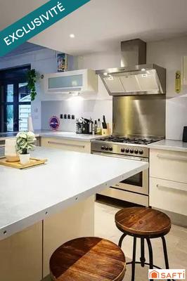 Maison - 327 m² - 7 pièces