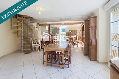 Maison - 122 m² - 4 pièces