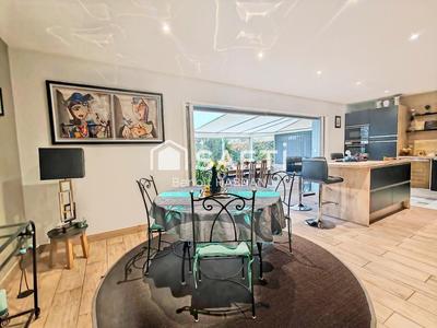 Maison - 190 m² - 6 pièces