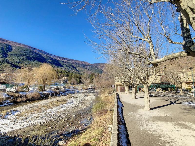 Terrain constructible - 720 m²