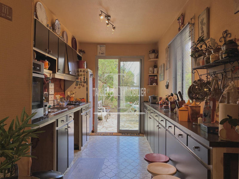 Maison - 172 m² - 8 pièces