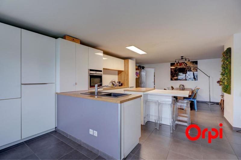 Appartement - 95 m² - 4 pièces