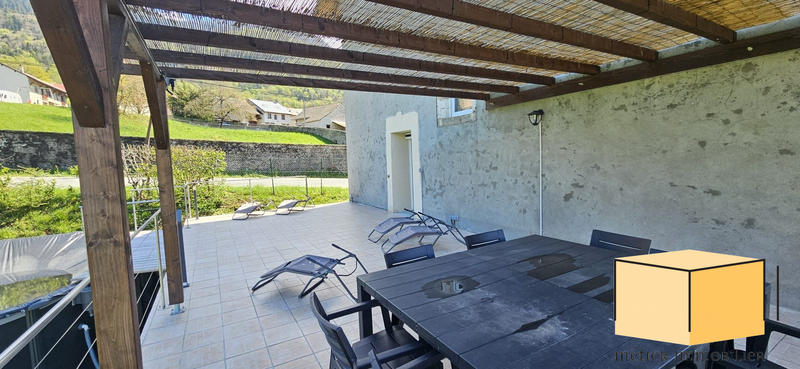 Maison ancienne - 164 m² - 6 pièces