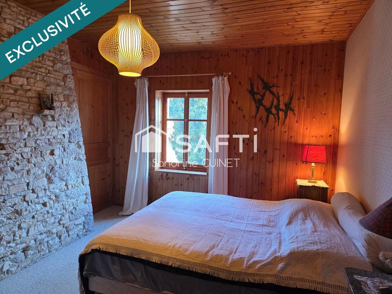 Maison - 270 m² - 10 pièces