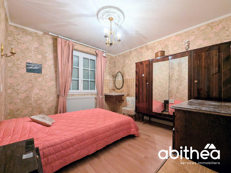 Maison - 180 m² - 8 pièces