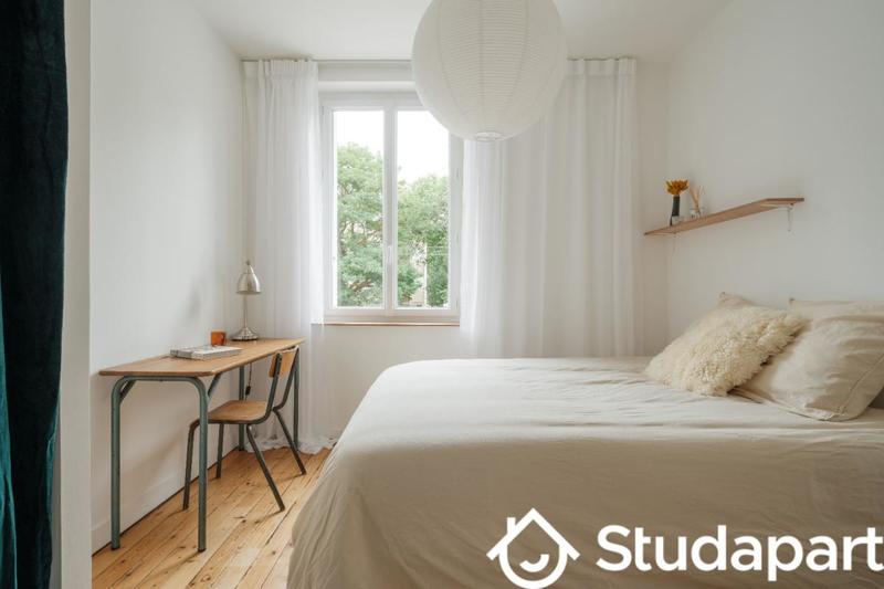 Chambre - 14 m² - 1 pièce