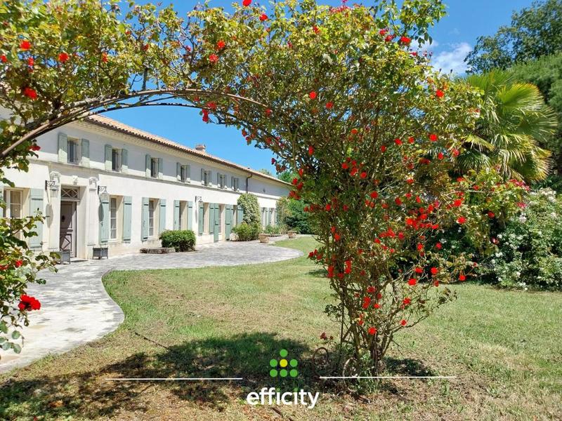 Demeure - 750 m² - 13 pièces