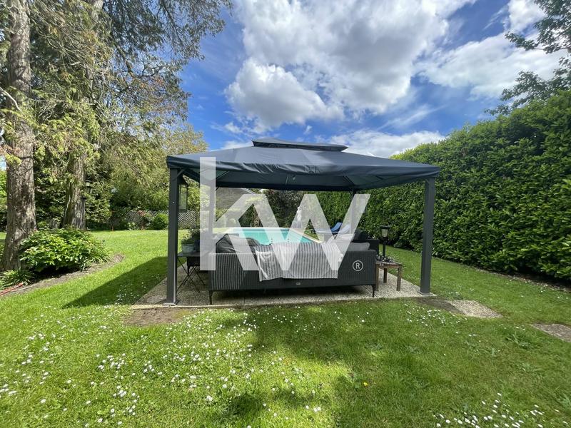 Maison - 180 m² - 8 pièces