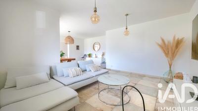 Maison - 227 m² - 12 pièces