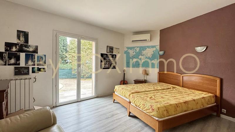 Maison - 230 m² - 6 pièces