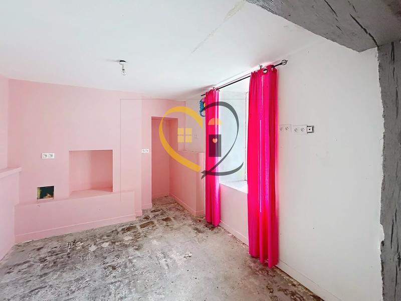 Maison - 240 m² - 5 pièces