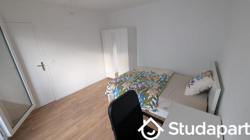 Chambre - 10 m² - 1 pièce