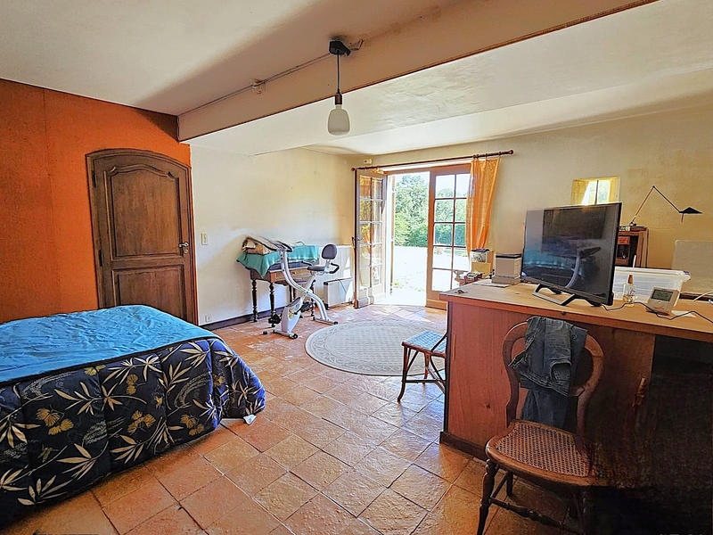 Maison - 220 m² - 7 pièces