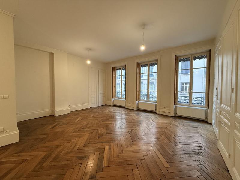 Appartement - 88 m² - 3 pièces