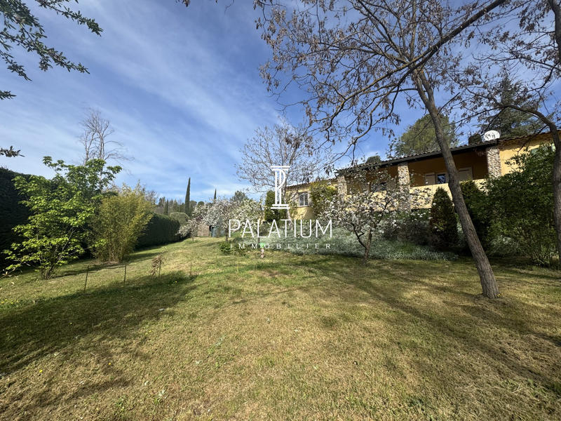 Maison traditionnelle - 160 m² - 6 pièces