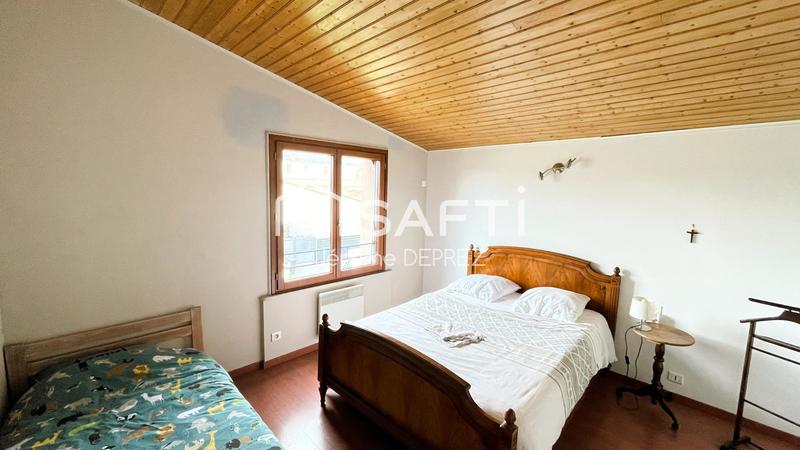 Maison - 180 m² - 10 pièces