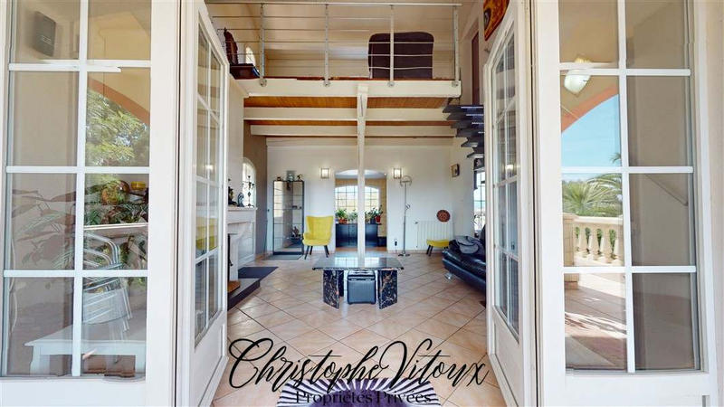 Villa - 220 m² - 6 pièces